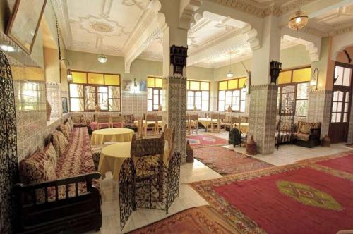 Ruang duduk di Kasbah Restaurant Amazir