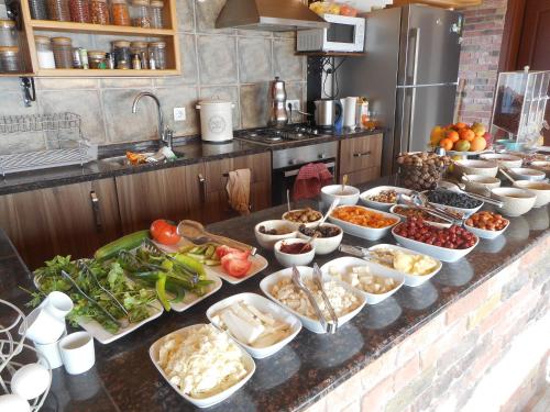 Đồ ăn tại/gần nhà khách