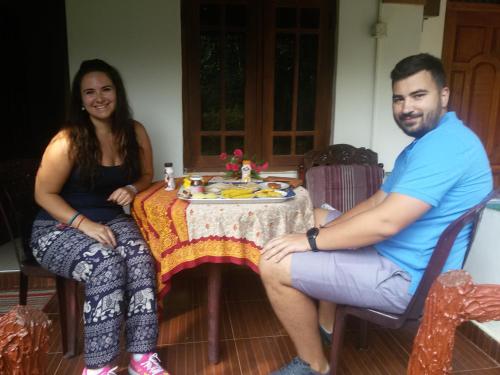 Επισκέπτες που μένουν στο Sigiri Binara Villa