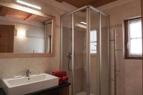Ένα μπάνιο στο Apartments Ciastel