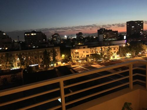 En generell vy över Santiago eller utsikten över staden från lägenheten