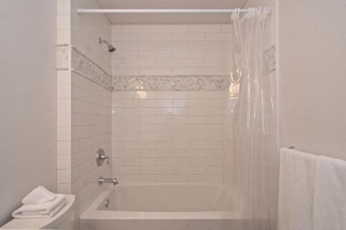 Ένα μπάνιο στο Whistler Blackcomb Vacation Rentals - Village North