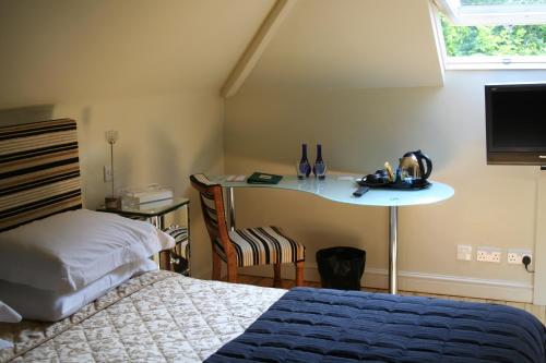 Hickman Hill Hotelにあるベッド