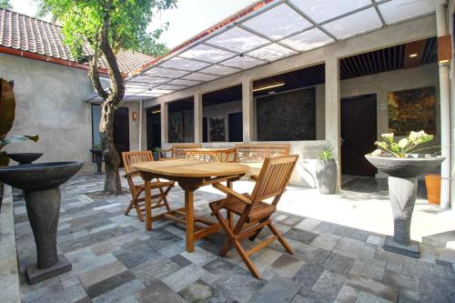 Φωτογραφία από το άλμπουμ του Watu Agung Guest House σε Borobudur
