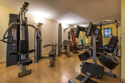 Fitness centrum a/nebo fitness zařízení v ubytování Le Rendez Vous de Vauban Gites & Spa