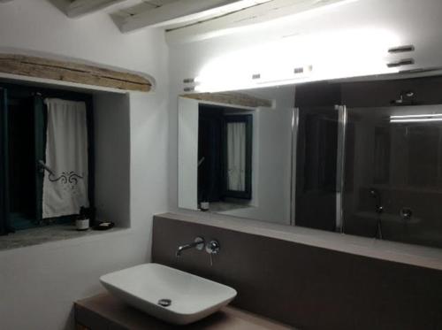 Ванна кімната в House in Kamares - Sifnos
