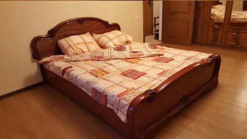 Ліжко або ліжка в номері Apartment on Akademika Chelomeya 9