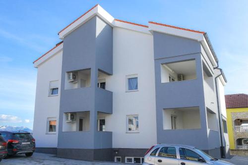 Privilege Pool Apartments