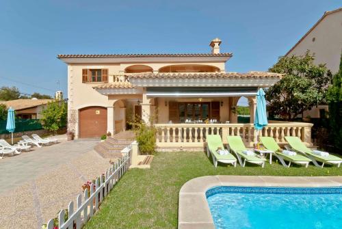 Llac Blau - Mediterranean Styled with Pool