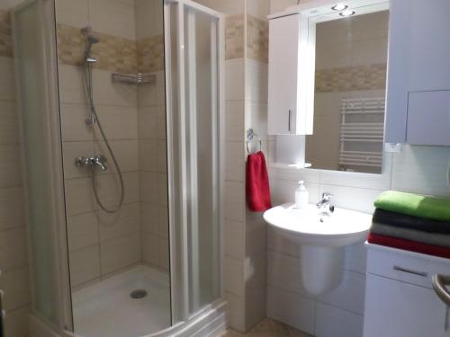 Ένα μπάνιο στο Lakóparki Apartman