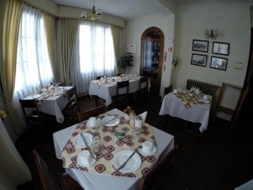 Restoran atau tempat lain untuk makan di Hotel Mercurio