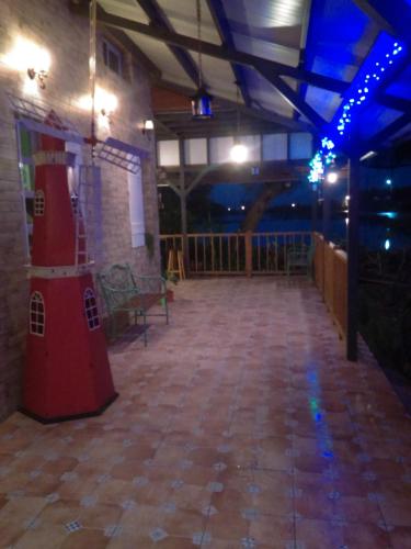 Imagen de la galería de 啡藏幸褔小木屋羅東梅花湖Joy Home B&B, en Dayin