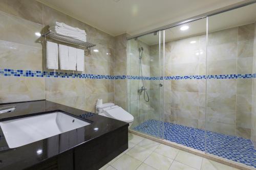 Ванная комната в Lishin Hotel