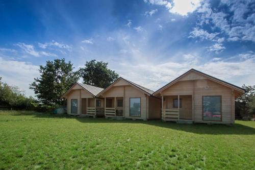 Domki Drewniane Przystań Kajaczek