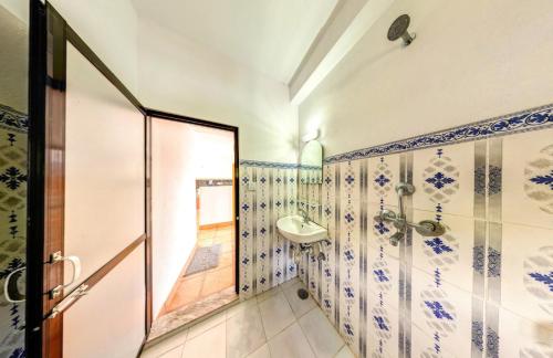Kupatilo u objektu Pokhara Abroad Inn