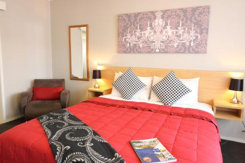 Cama o camas de una habitación en Boundary Court Motor Inn
