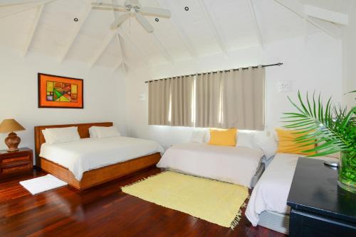 Postel nebo postele na pokoji v ubytování Villa B52
