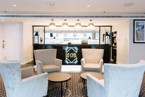 Lounge atau bar di Sofitel London Gatwick
