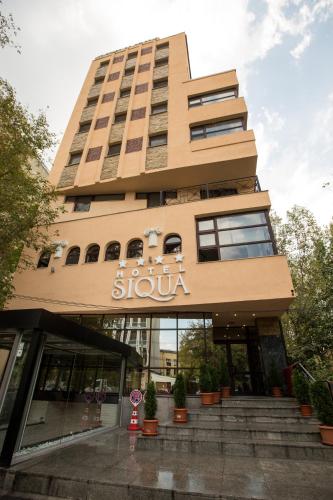 Το κτήριο όπου στεγάζεται  το δωμάτιο σε οικογενειακή κατοικία