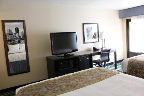Gallery image of Super 8 by Wyndham Vallejo/Napa Valley in Vallejo