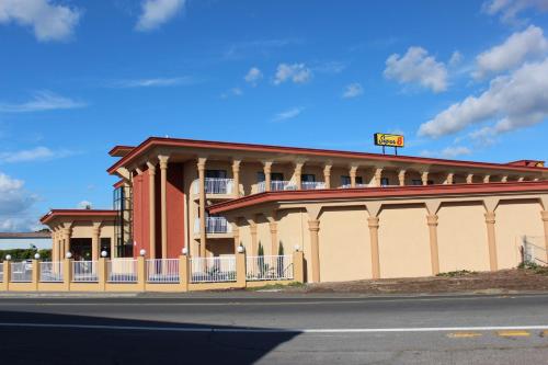 Gallery image of Super 8 by Wyndham Vallejo/Napa Valley in Vallejo