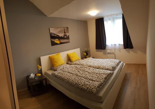 Postel nebo postele na pokoji v ubytování Apartmán NA SVAHU 3+KK, Dolní Morava