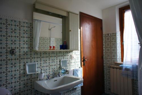 A bathroom at Casa Fonte di Bacco
