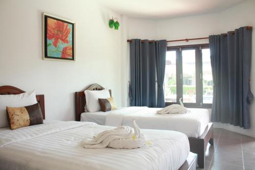 Gallery image of Waterside Resort in Pran Buri