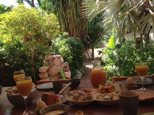 อาหารเช้าซึ่งให้บริการแก่ผู้เข้าพักที่ B&B Villa Zomerland