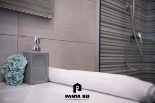 Ванна кімната в Pantarei B&B