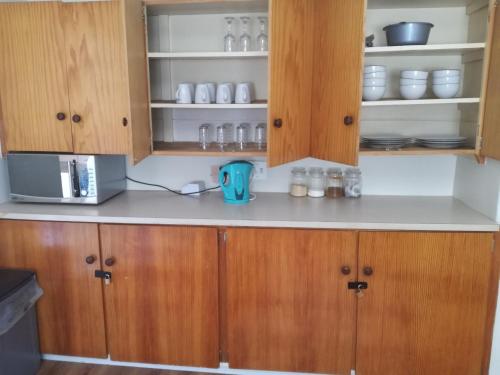 Η κουζίνα ή μικρή κουζίνα στο Paarl Backpackers