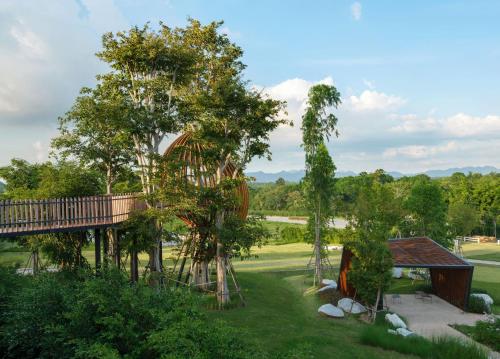 Ein Garten an der Unterkunft dusitD2 Khao Yai