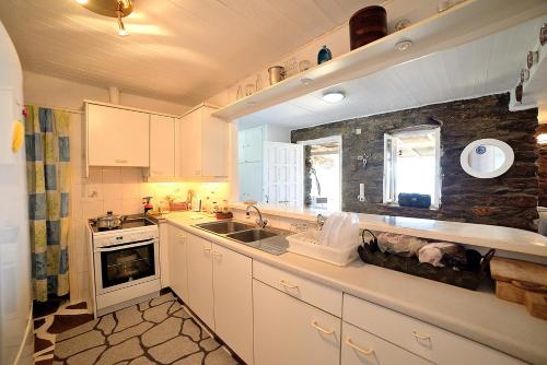 Gallery image of Koundouros Vacation Homes in Koundouros