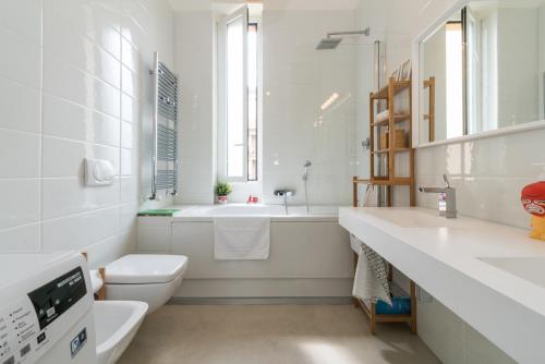 Lovely Cenisio Apartment