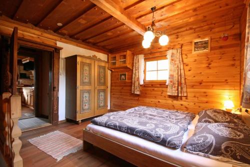 Postel nebo postele na pokoji v ubytování Almliesl RAUR-521