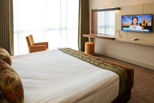 Μια τηλεόραση ή/και κέντρο ψυχαγωγίας στο Hm Commerce Hotel