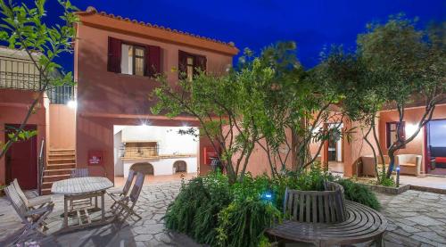 Gallery image of The Varos Residences Hotel in Varos