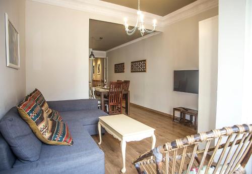 Mai & Maud Paralel Apartment