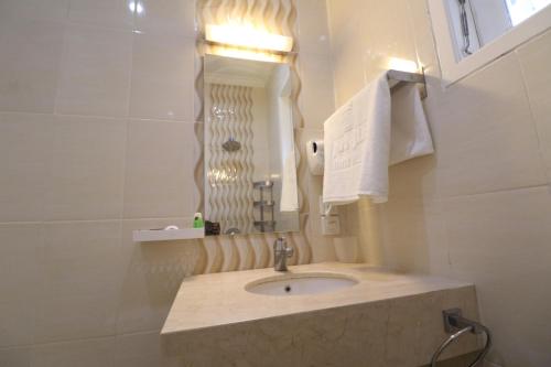 A bathroom at Diyar Villas Puncak M3/8