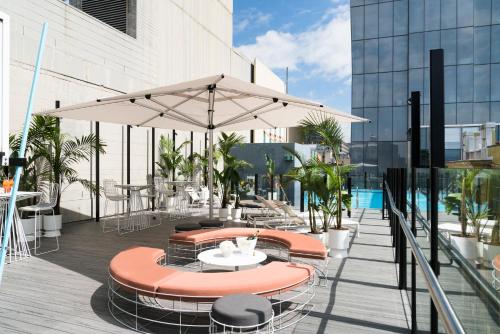Adelphi Hotel Image