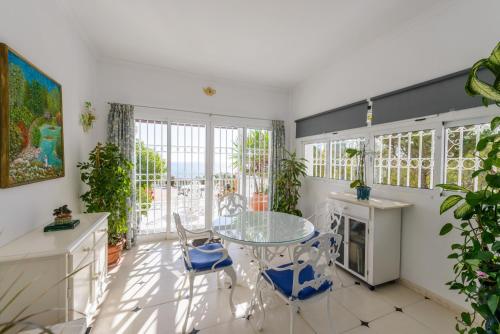 Cubo's Villa Las Colinas