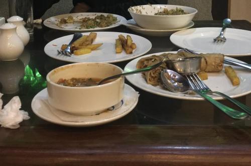 Mad på resortet eller i nærheden