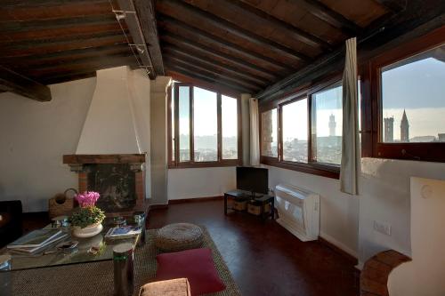 Torre Donati by Mmega