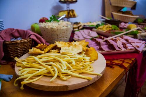 Mad på pensionatet eller i nærheden