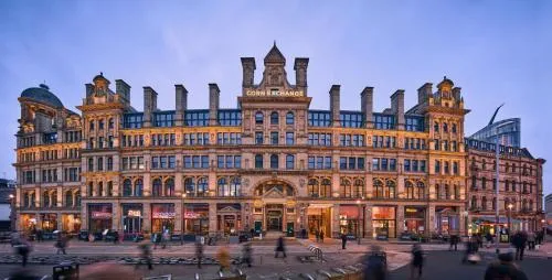 Roomzzz Manchester Victoria photo 1