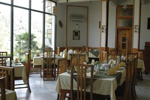 En restaurant eller et andet spisested på Rock City Resort