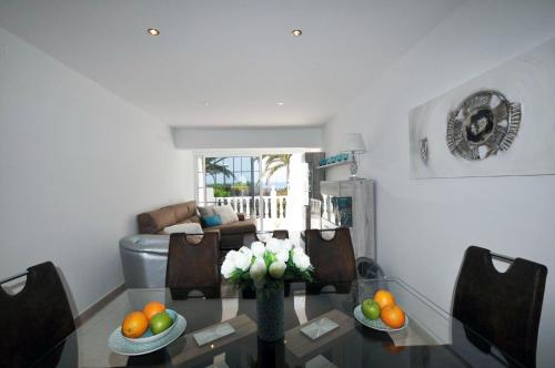 Nice townhouse on the 1st line by AltamarHomes