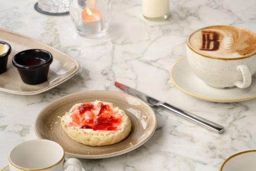 Mad på hotellet eller i nærheden