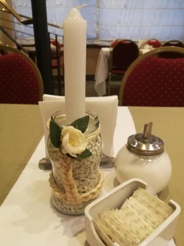 ホテルの敷地内または近くでの食事または食べ物