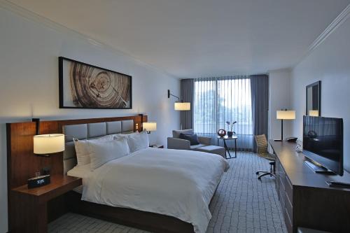 Posteľ alebo postele v izbe v ubytovaní Hotel Real Intercontinental Guatemala, an IHG Hotel
